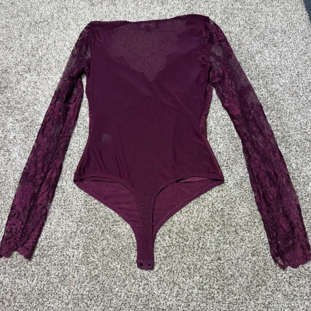 Lulu's All About That Lace Burgundy Long Sleeve Bodysuit Sexy Deep V Neck size S